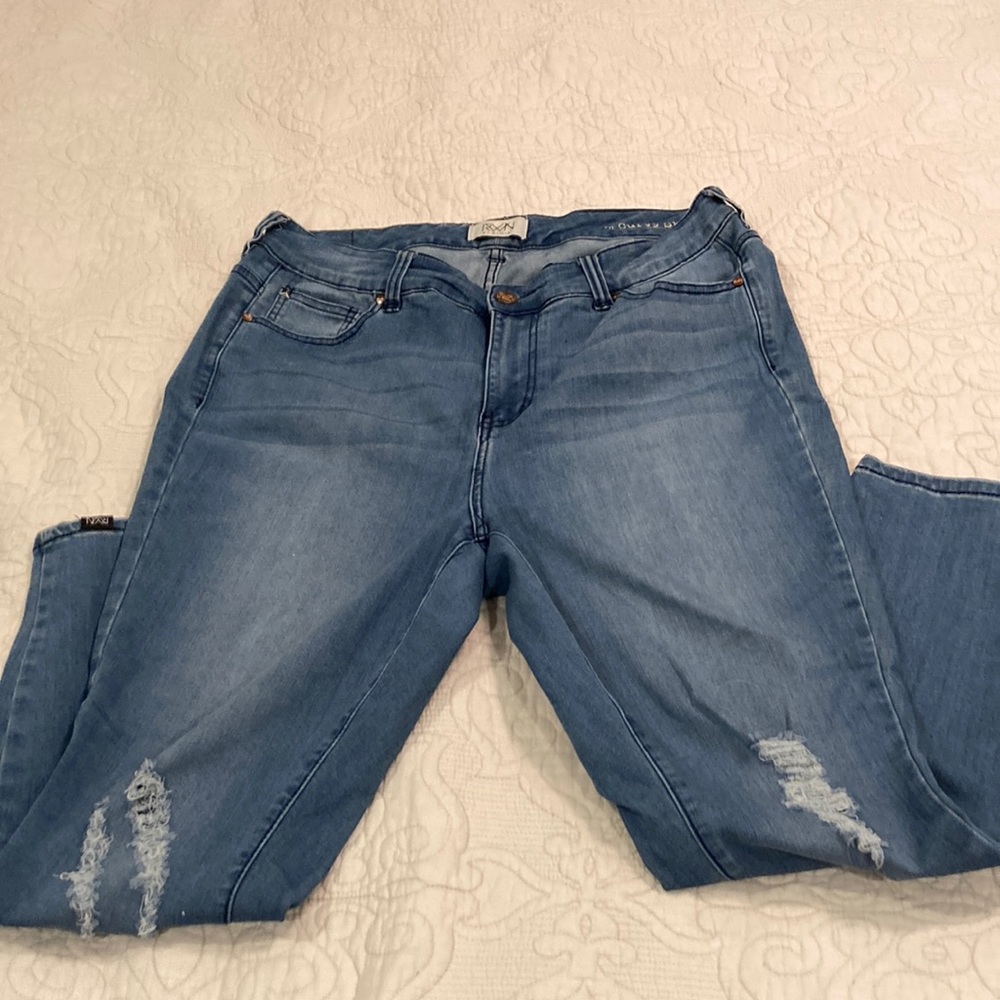Ladies plus size curvy skinny jeans distressed 16w